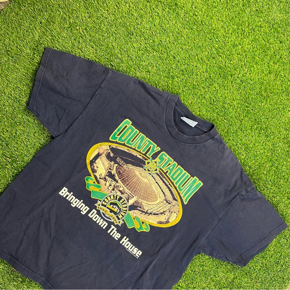 Lee Black Short Sleeve Tee with Vibrant Graphic